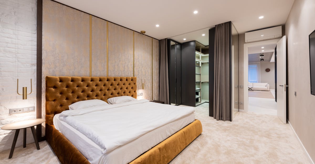 How much do you tip for bed delivery and setup?